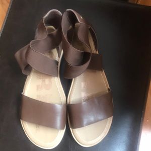 Brand new Sorel Sandals, Size 9